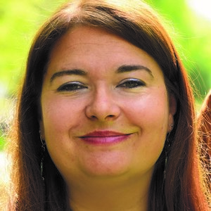 Dina DEFFAIRI-SAISSAC candidat-e de la 1ère circonscription - Seine-St-Denis
