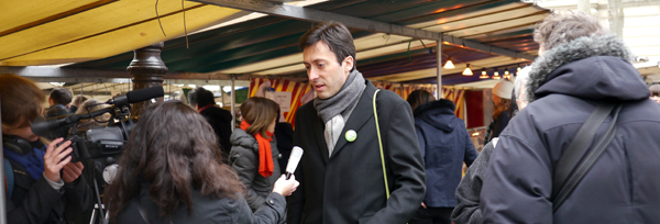 Laurent Audouin interviewé place Monge à Paris 5e