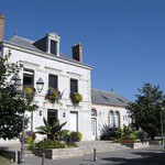 280px-Saint-Denis-en-Val_mairie_1