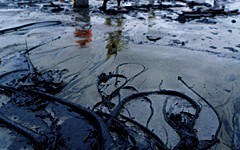 Oil spill - www.oceanservice.noaa.gov - {{PD}}