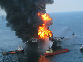 270px-Deepwater_Horizon_offshore_drilling_unit_on_fire_2010