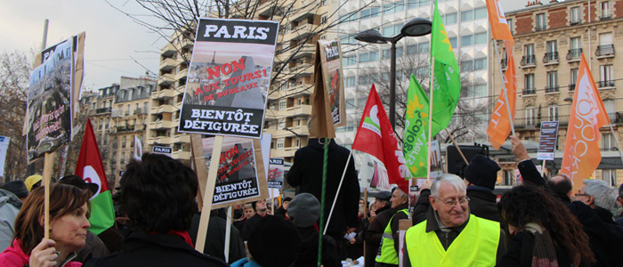 Manifestation contre la Tour Triangle 2012