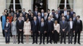 hpoto-gouvernement-ayrault-1-REUTERS-930620_scalewidth_961-300x200
