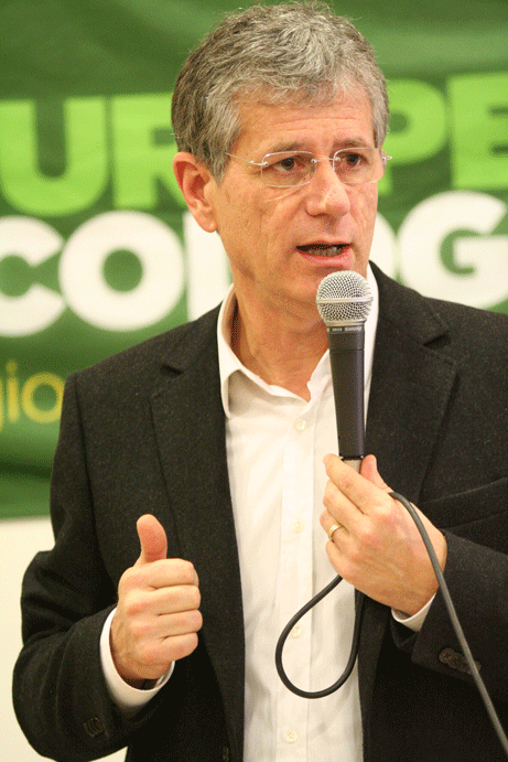 Philippe Hervieu, président du groupe des élus EELV à la Région