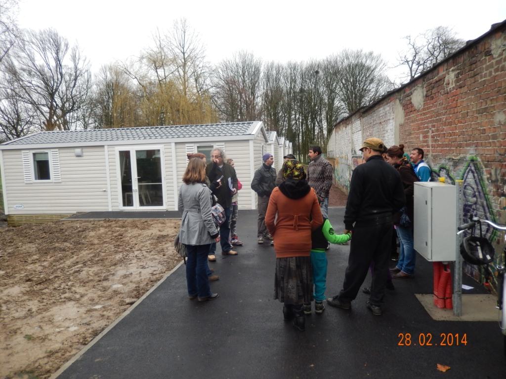 photo JF Bonhomme : 28 février 2014 : Avec l'installation de mobil-homes le "village" du parc Engrand entre dans le dispositif des "villages d'insertion"