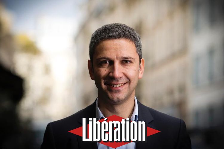629115-christophe-najdovski-candidat-eelv-a-la-mairie-de-paris-photographie-le-14-novembre-2013-a-paris