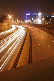 180px-Paris_peripherique_by_nigth_long_exposure