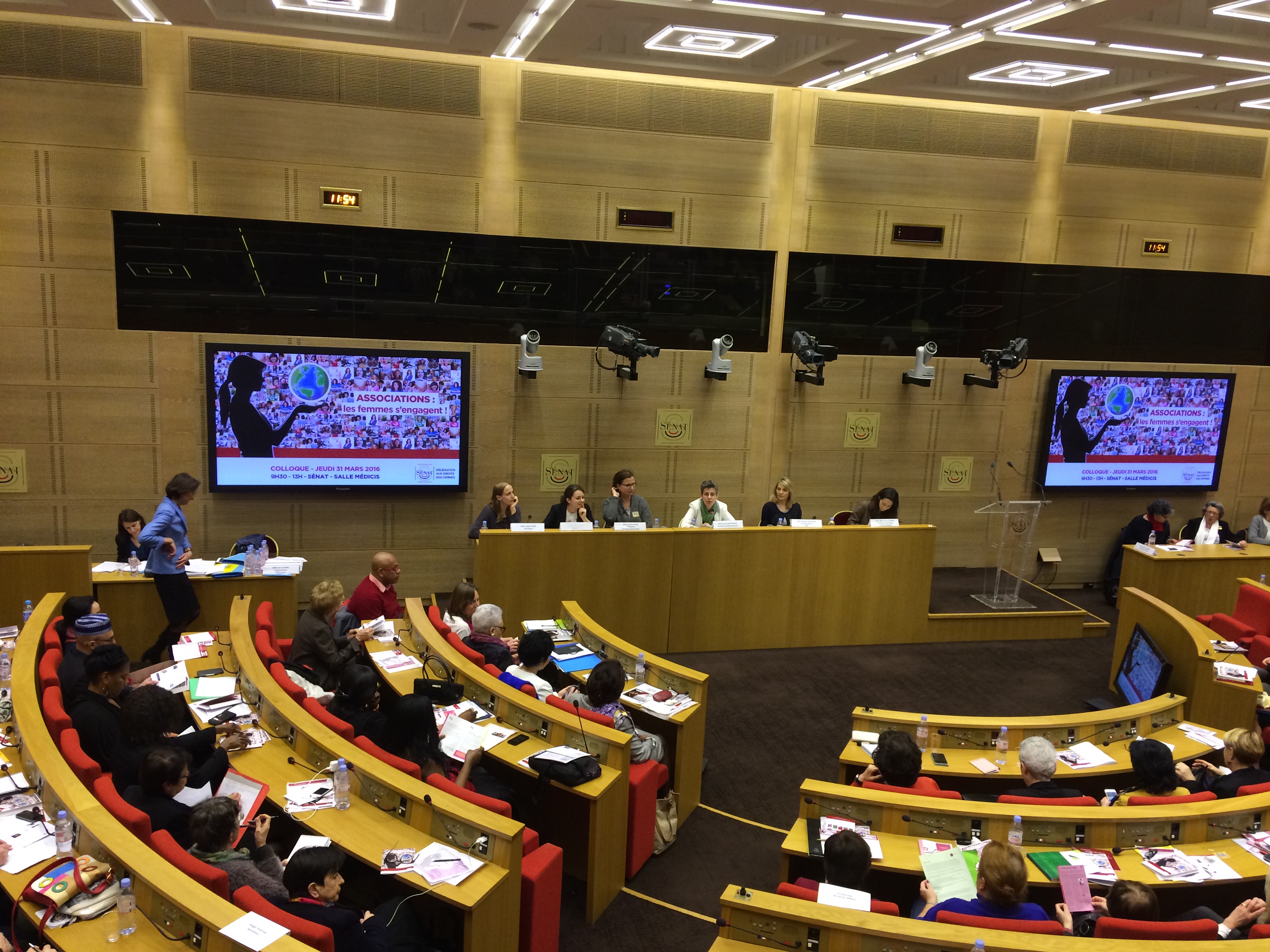 2016 03 31 colloque femmes assos delegation 2