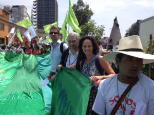 Avec Annabelle Jaeger, élue régionale en région PACA et Ronan Dantec, sénateur de Loire-Atlantique, trois élu-es écologistes à la Marche des Peuples pour le Climat.