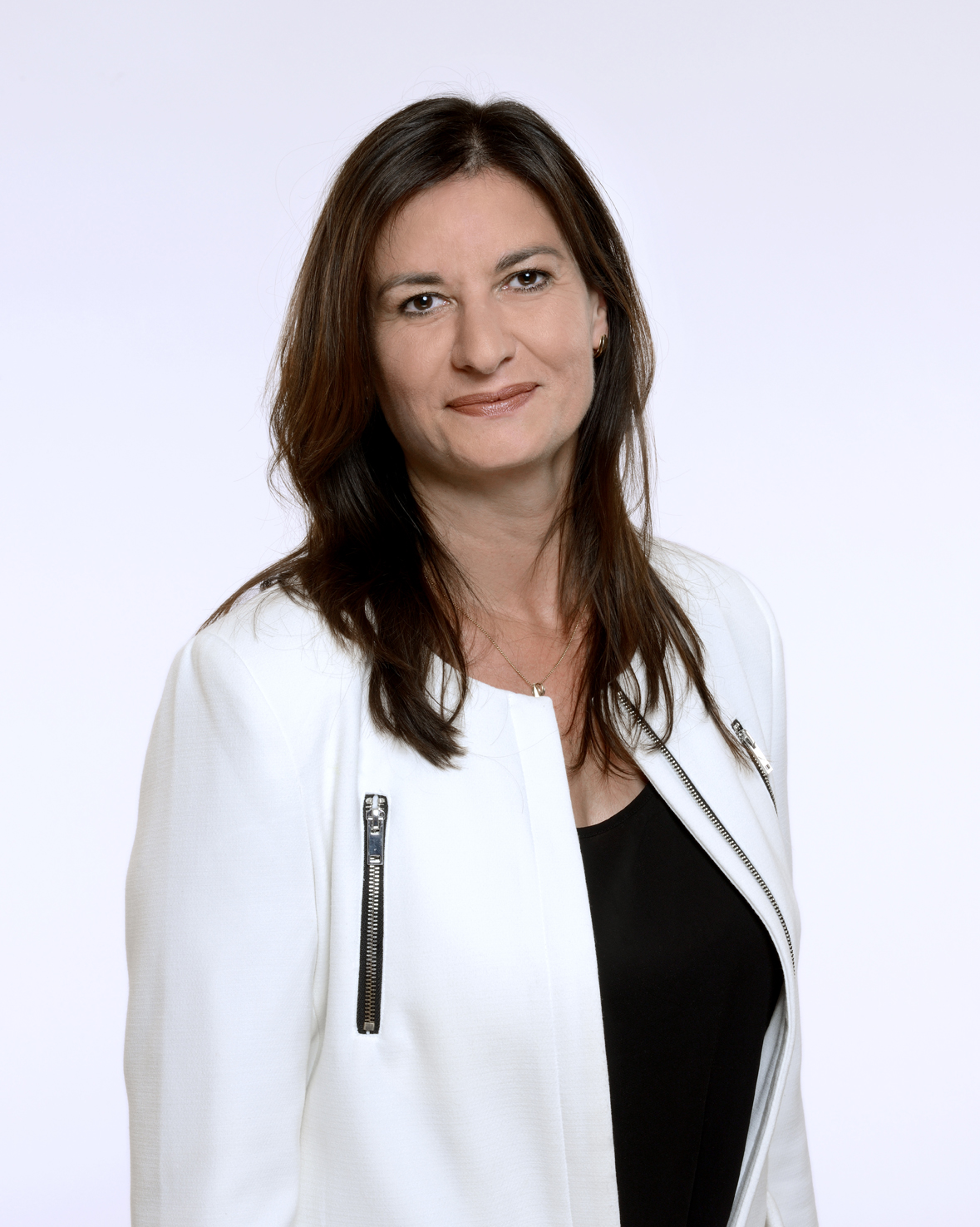 France, Coumières, juillet 2015, portrait de Françoise Coutant, tête de liste EELV en Charente et tête de liste régionale pour les Régionales 2015